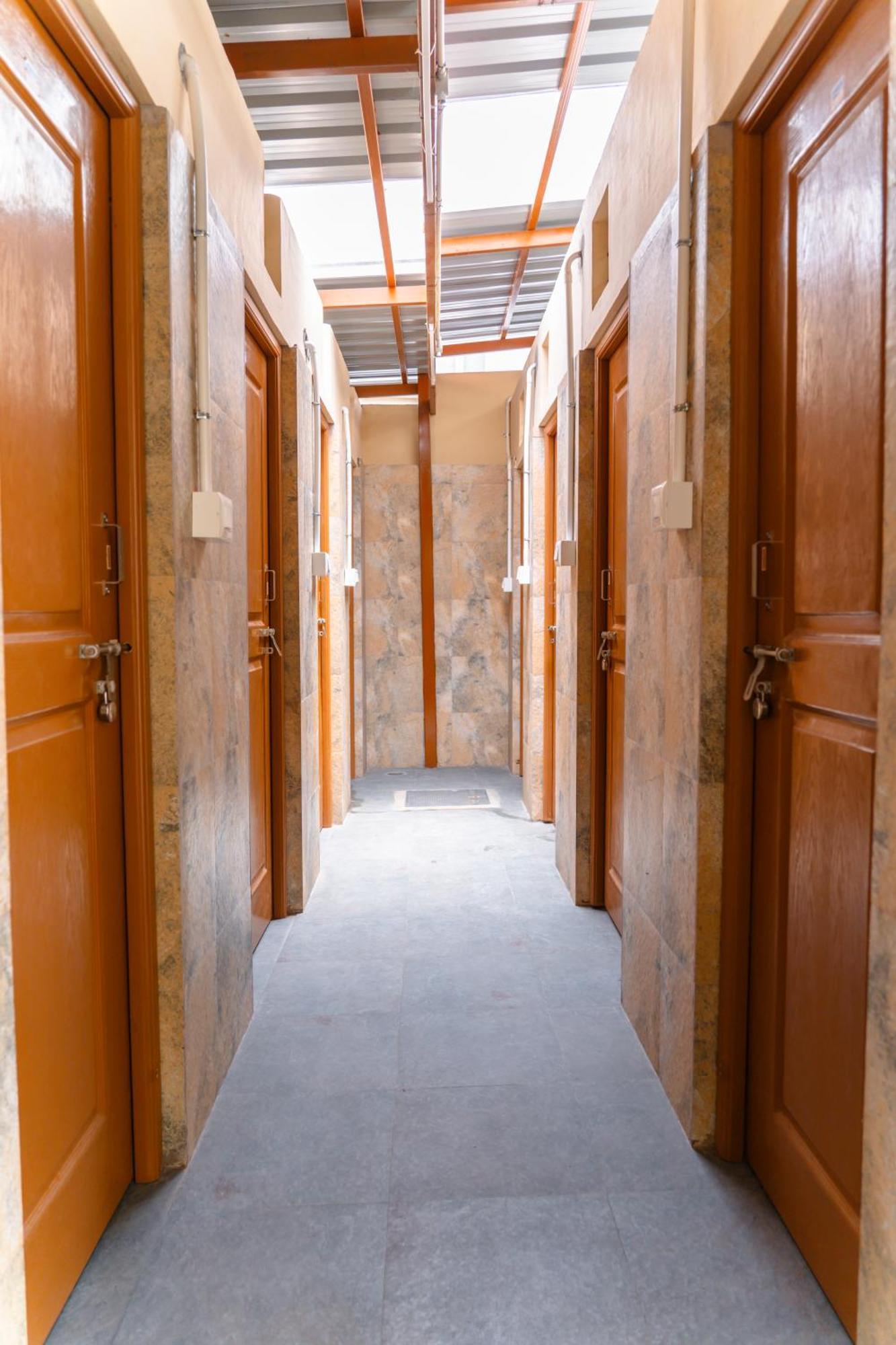 Leo Vishroam Hostel Májszúr Kültér fotó